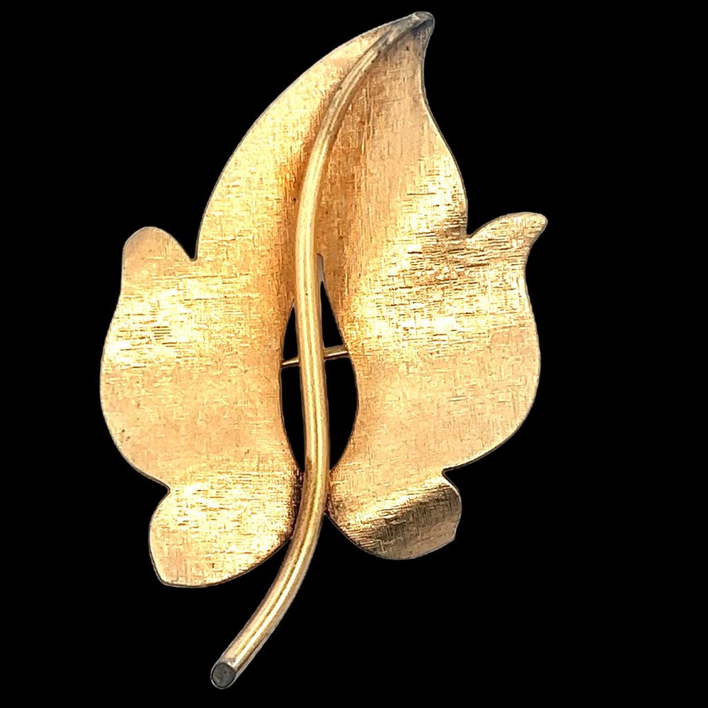 Vintage Signed A Z 12K Gold Filled Brushed Leaf Brooch Pin